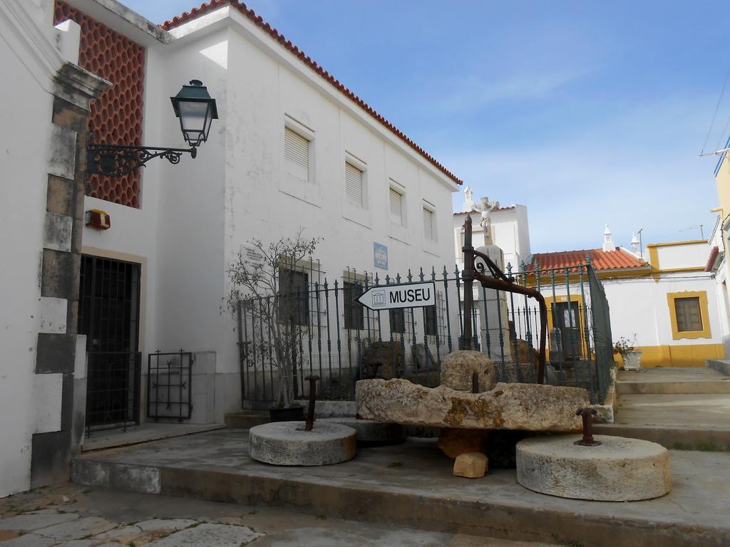 Centre Algarve Hotel Moncarapacho Exterior photo